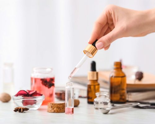 Tạo ra mùi hương: Liệu trí tuệ nhân tạo có thể giúp các nhà sản xuất nước hoa giảm áp lực lên các loài thực vật đang có nguy cơ tuyệt chủng?